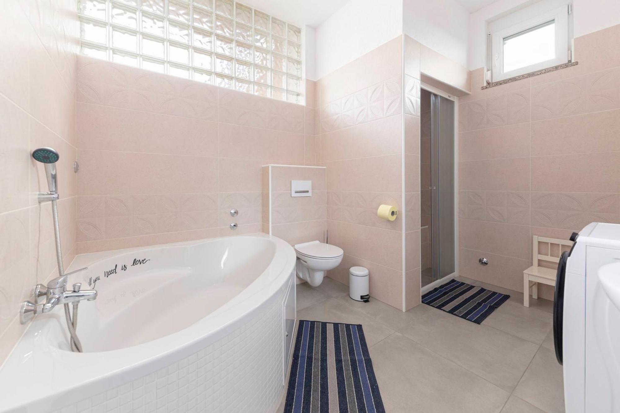 ŠmarjeApartma Zanアパートメント エクステリア 写真